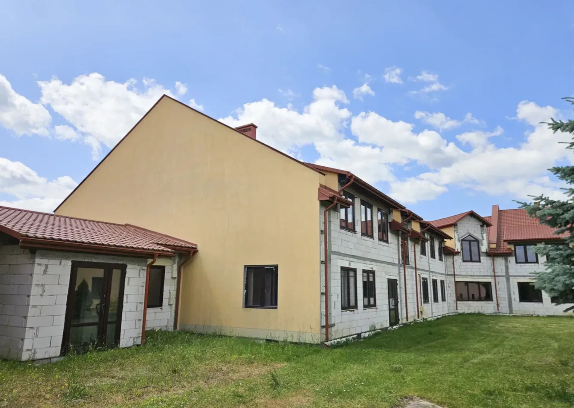 Obiekt Medyczny wraz z domem na sprzedaż 6