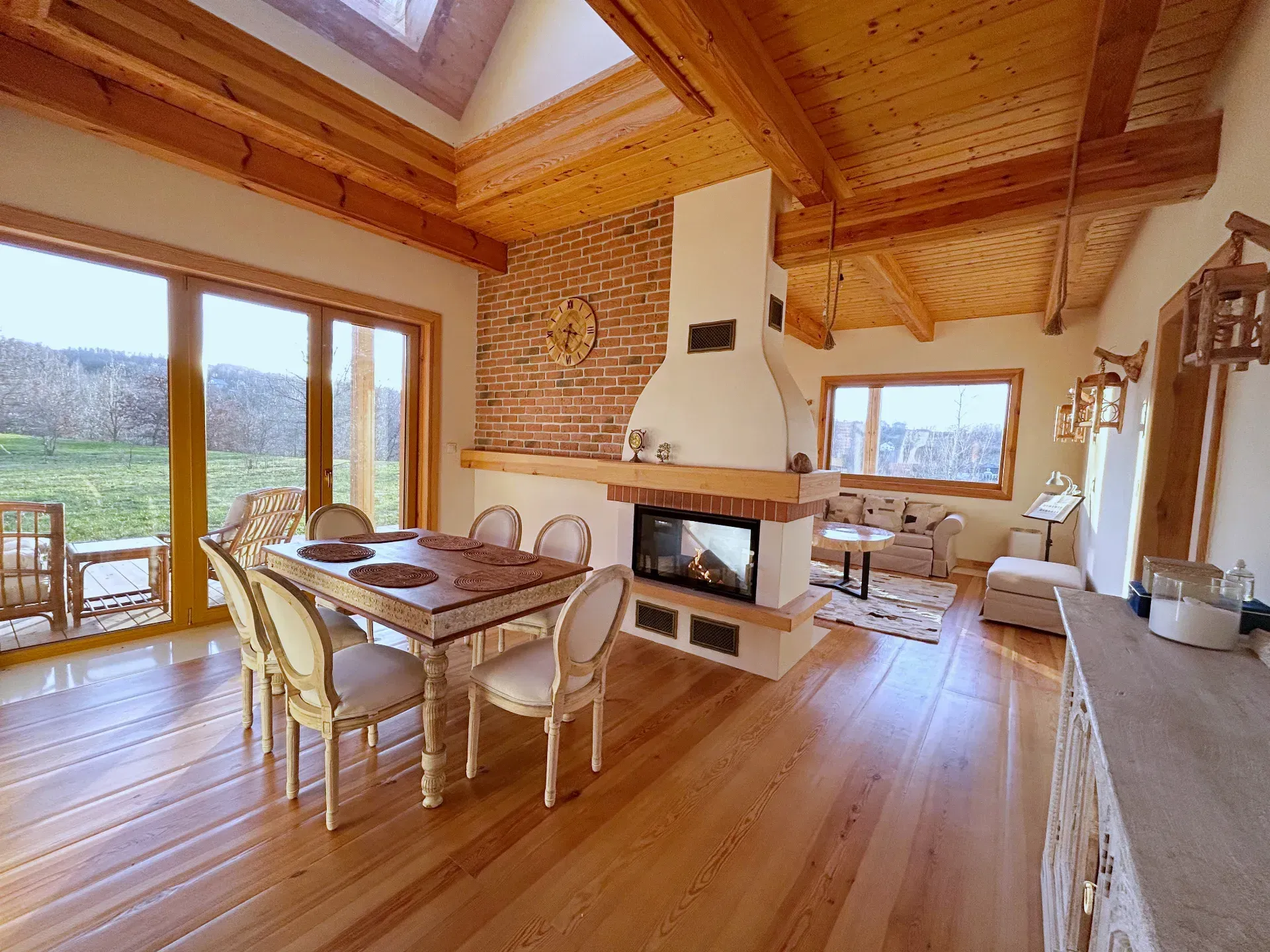 Wyjątkowy kompleks dwóch domów  w  Kielnarowej 5