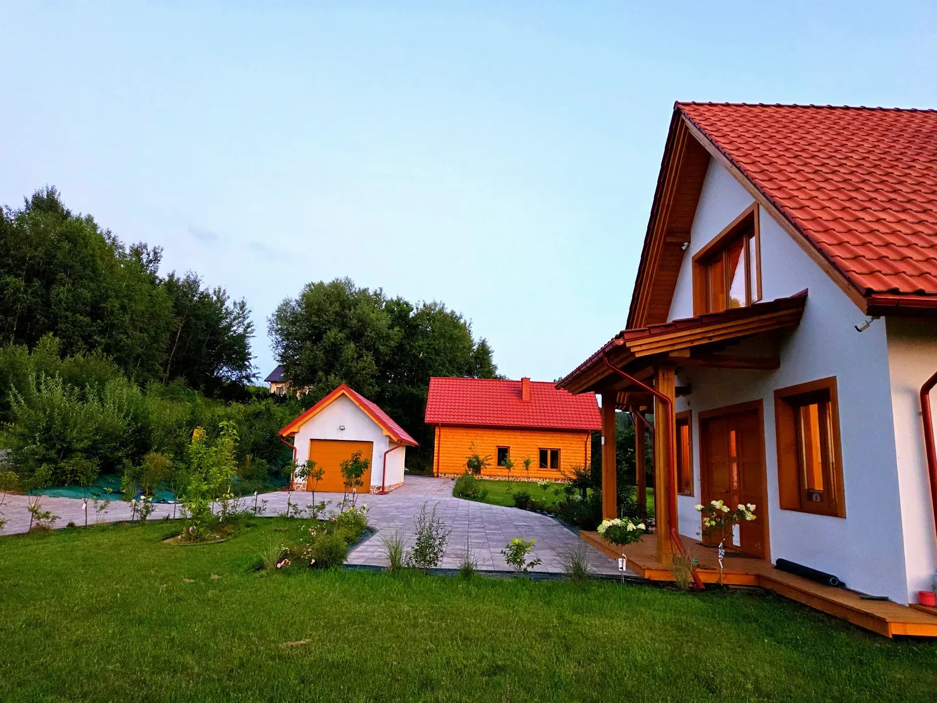 Wyjątkowy kompleks dwóch domów w Kielnarowej 5