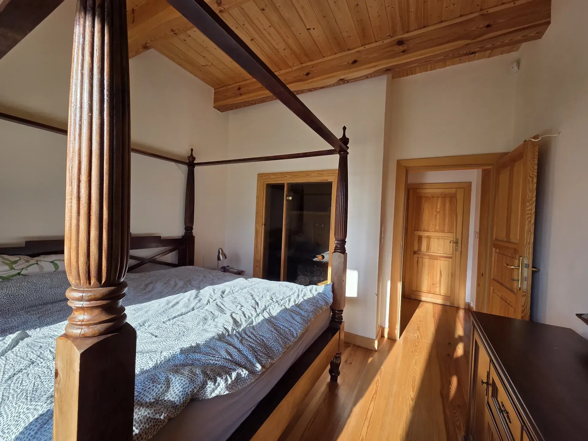 Wyjątkowy kompleks dwóch domów w Kielnarowej 9