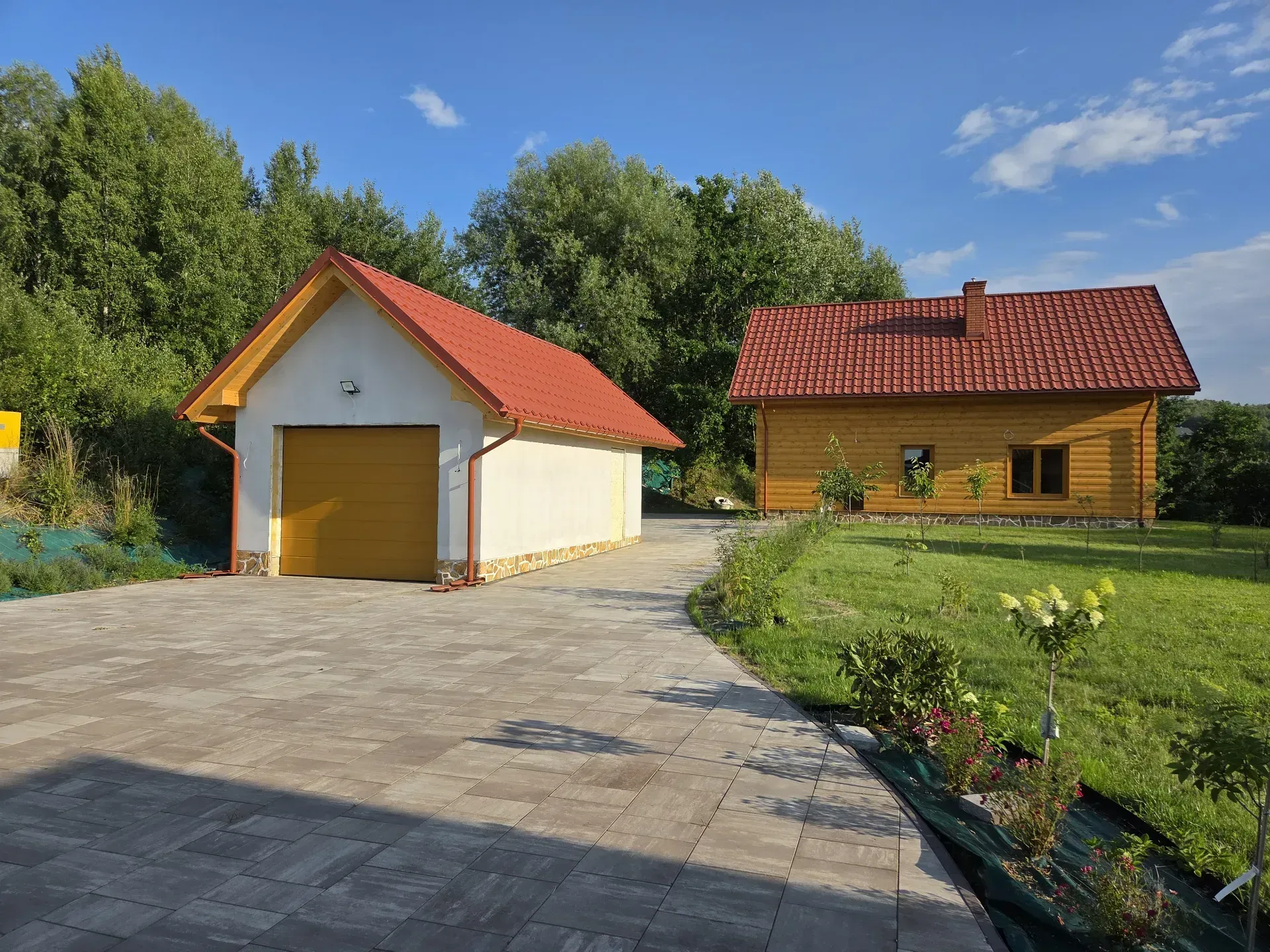 Wyjątkowy kompleks dwóch domów w Kielnarowej 16