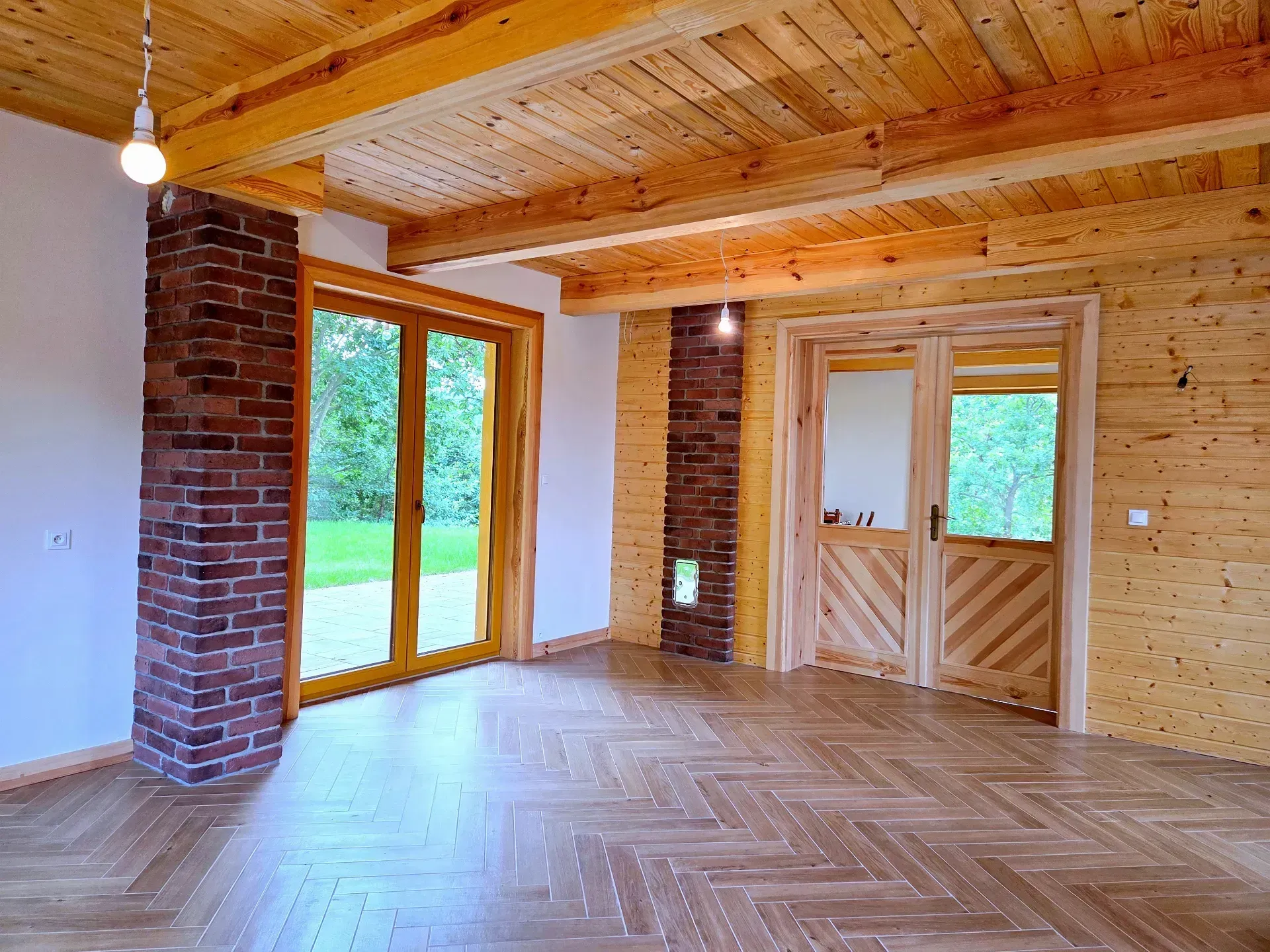 Wyjątkowy kompleks dwóch domów w Kielnarowej 19