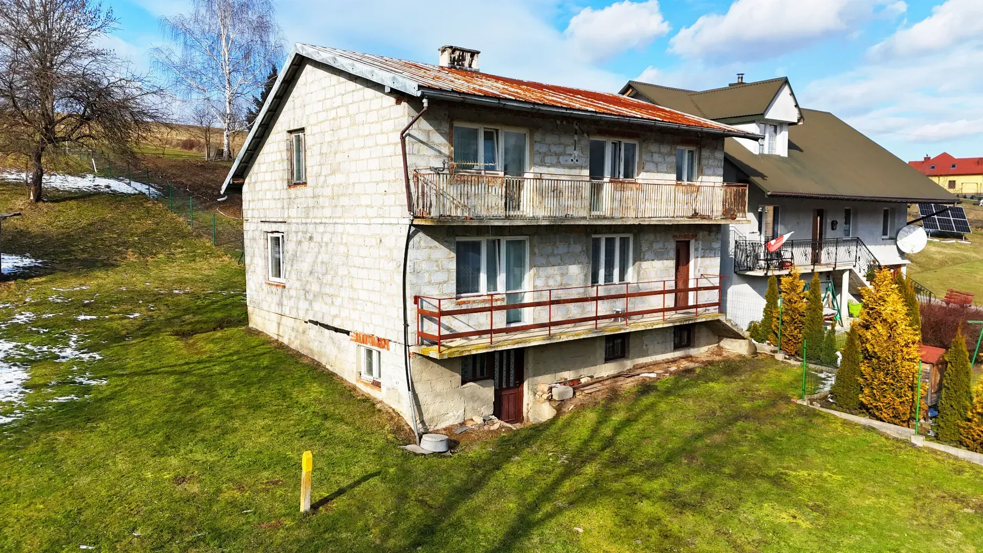 Na sprzedaż dom z dużą działką nad rzeką San 2