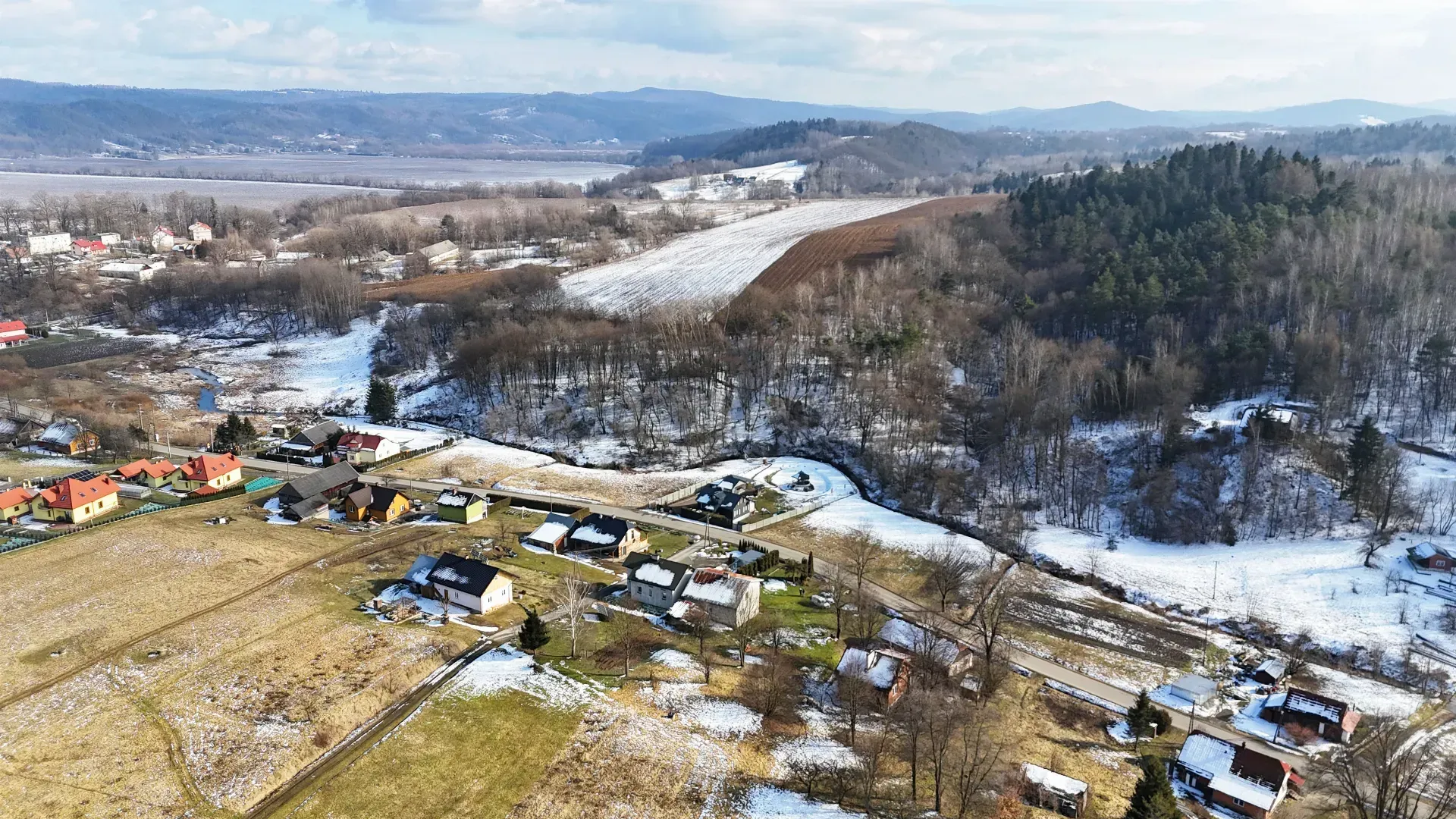 Na sprzedaż dom z dużą działką nad rzeką San 10