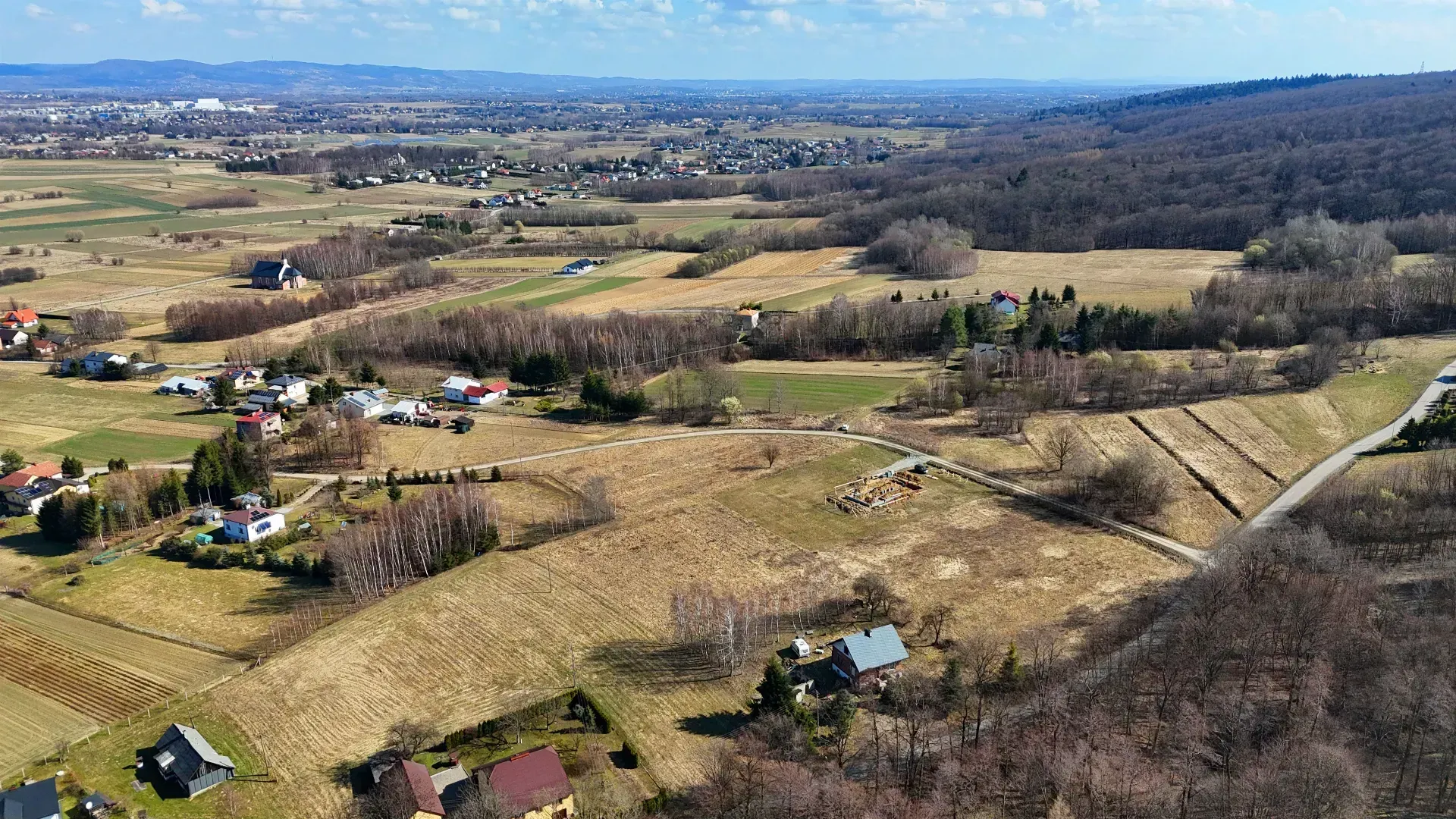 Budowlana działka Poręby/Jedlicze 16