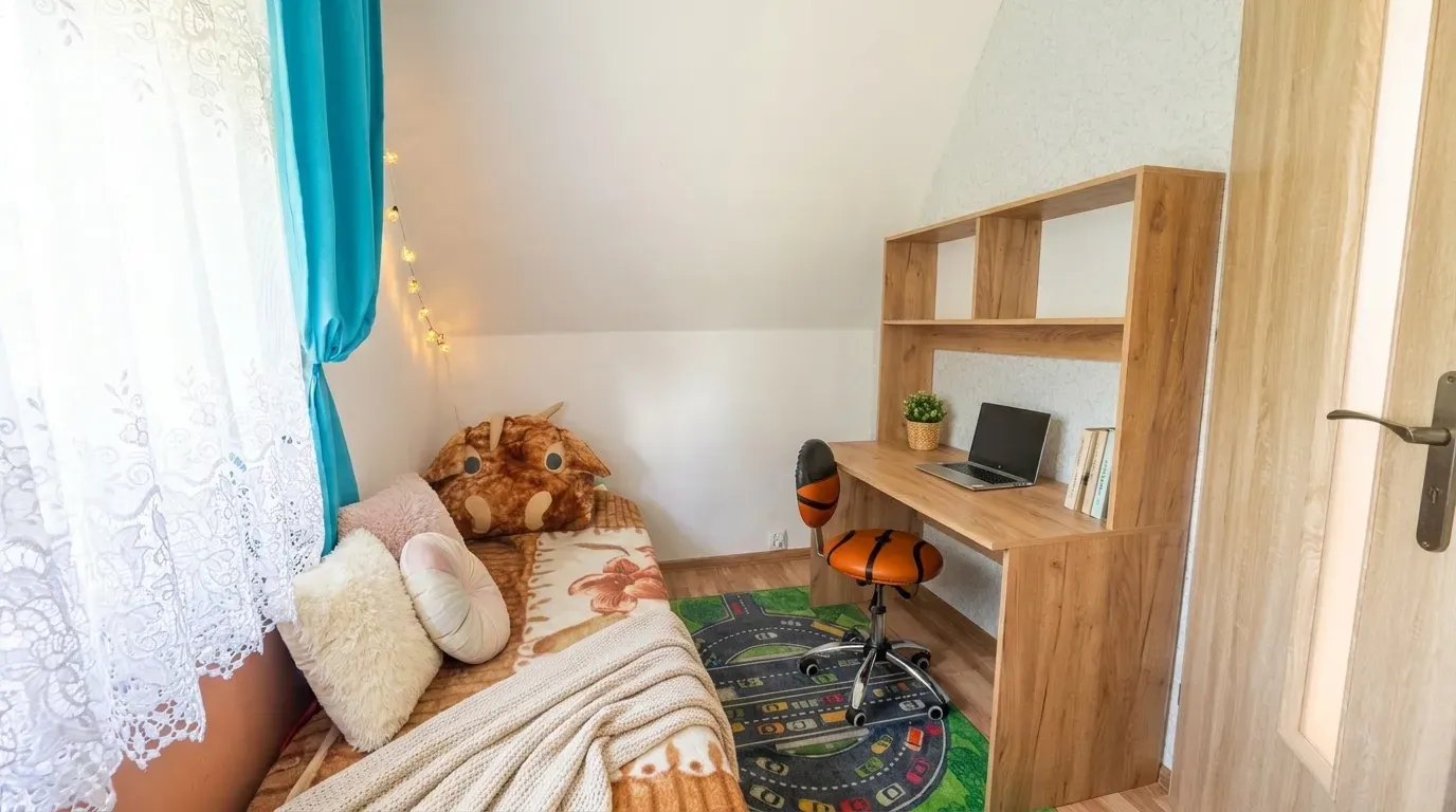 Dom z dużą działką i domkiem całorocznym 19